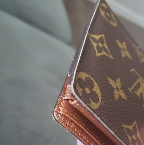 Louis Vuitton Monogram Marco Bifold Wallet - Picture 7 of 17